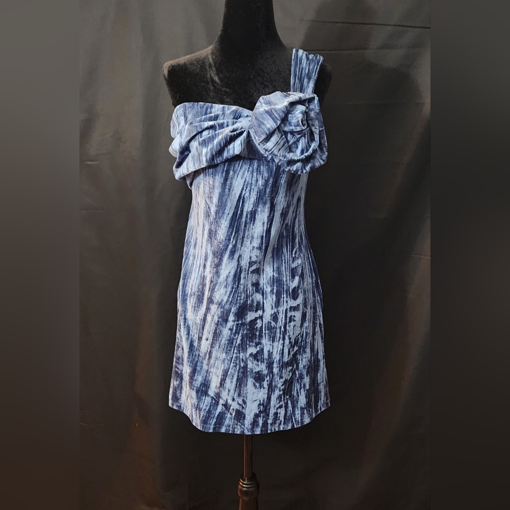 Urban Outfitters Dahlia Rosette Velvet Mini Dress - Picture 8 of 16
